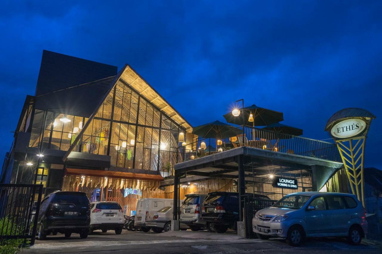Ethes Coworking - Coliving & Lounge Hotel Ngaglik Buitenkant foto